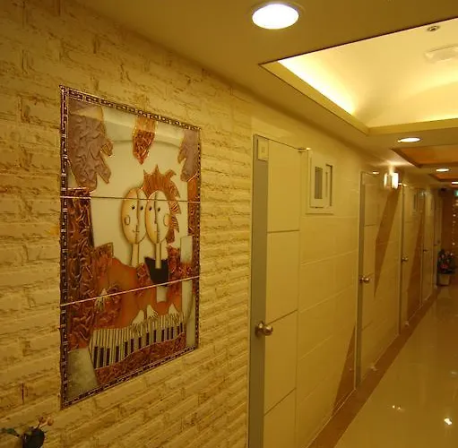 Hostal Opera House *